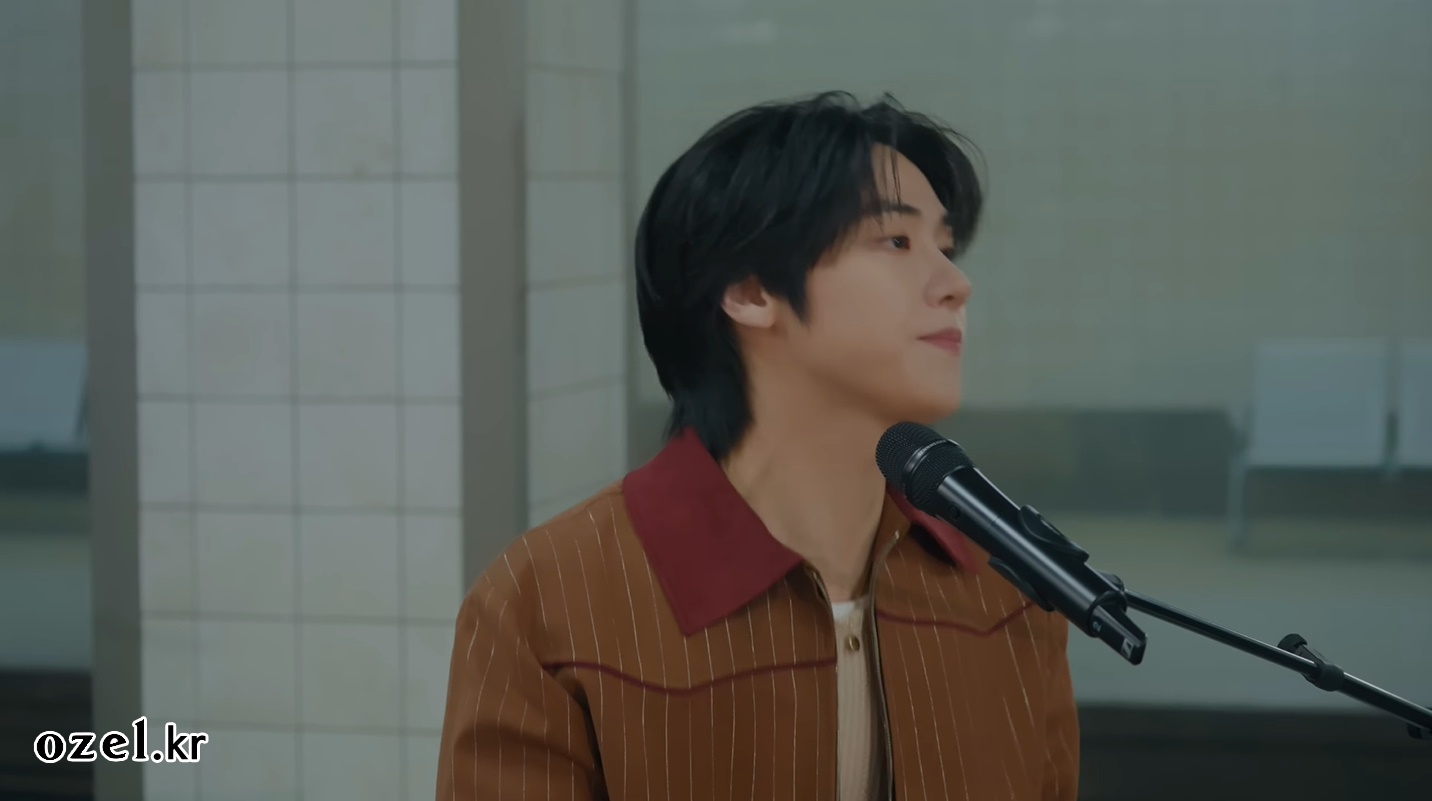 엔플라잉 이승협 목걸이 - 플래시백 스페셜 라이브 클립 유튜브 오젤(Ozel) 오젤 목걸이 착용 화보 11