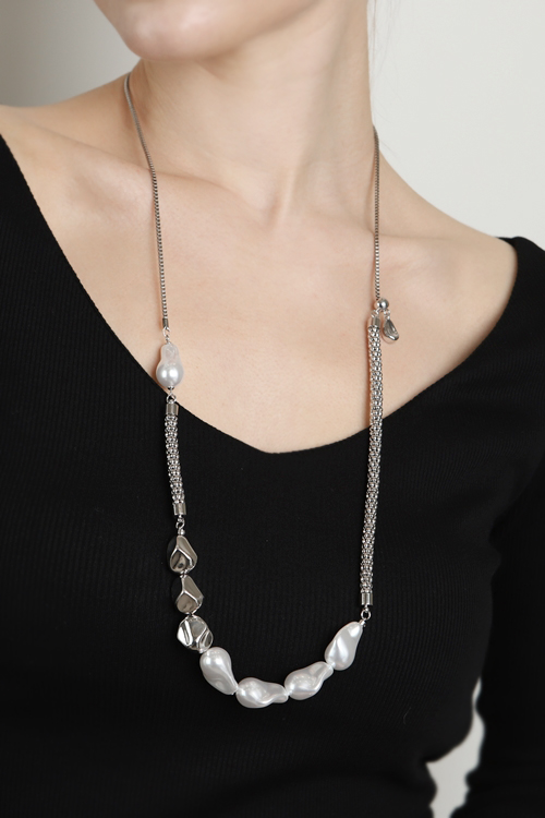 Baroque Pearl Chain Moving Necklace PB132N