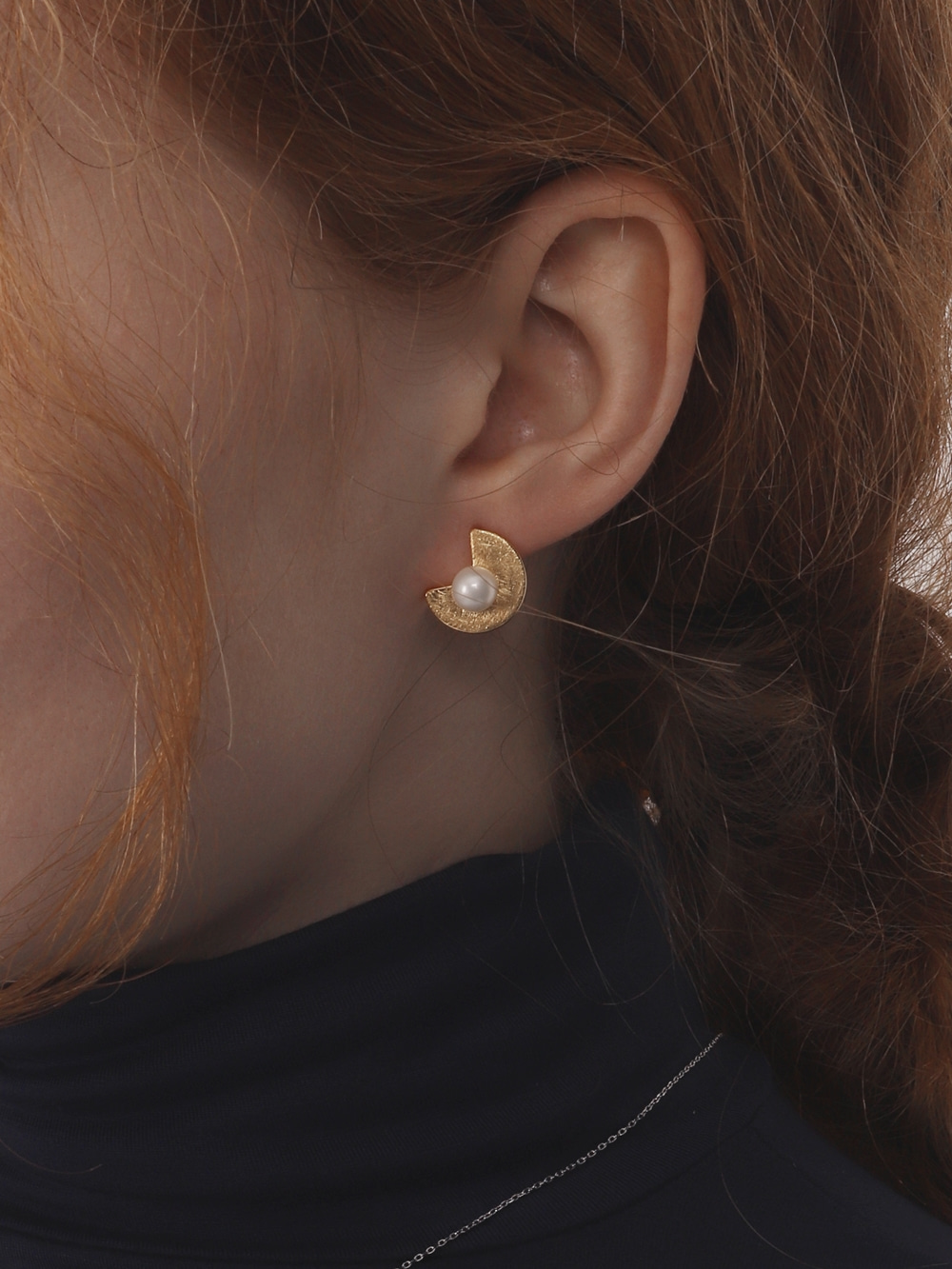 Fresh Water Pearl Freecurve Matt Texture Coin Objet Earrings PB069E