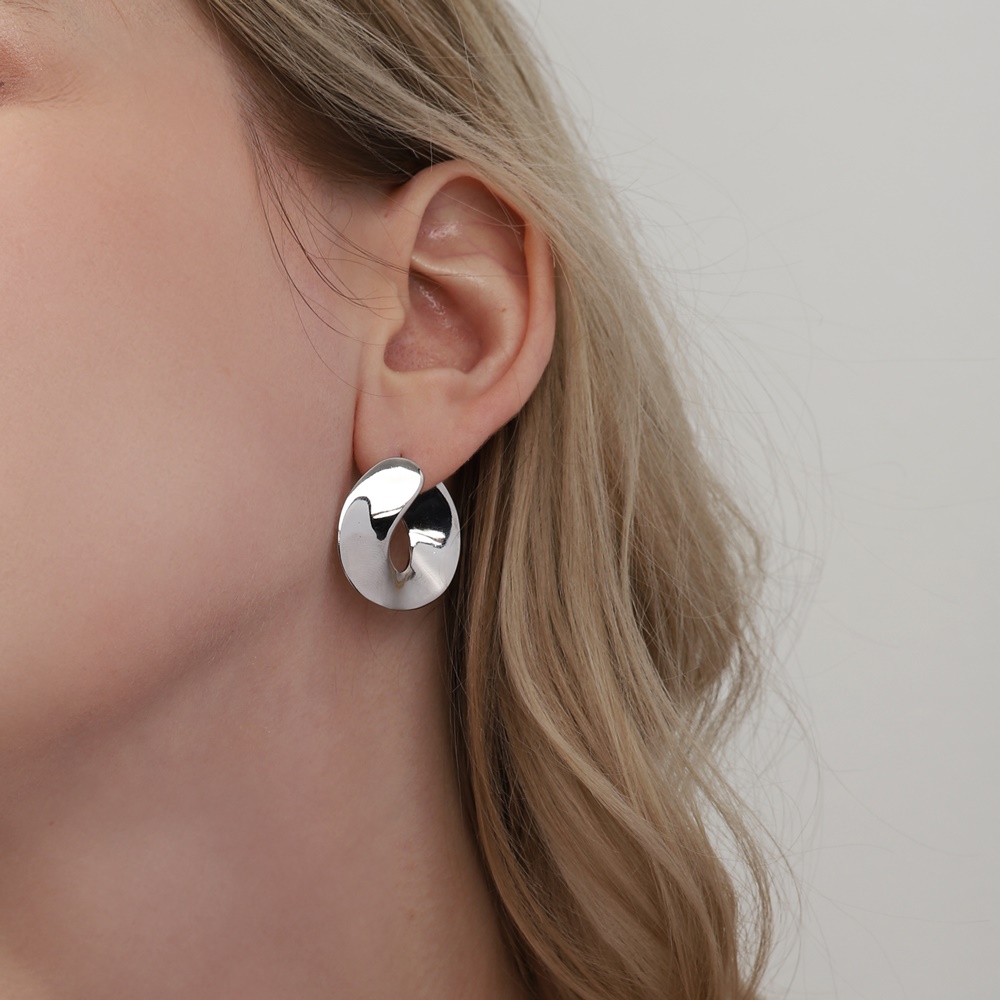 [Celeb Pick] Wave Metal Band Earrings PB102E